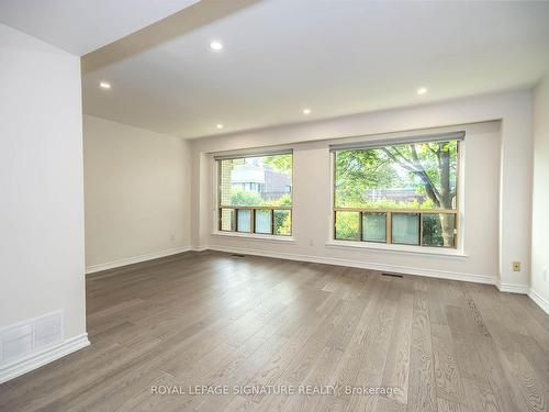 16 Corvus Starway, Toronto, ON - Indoor Photo Showing Other Room