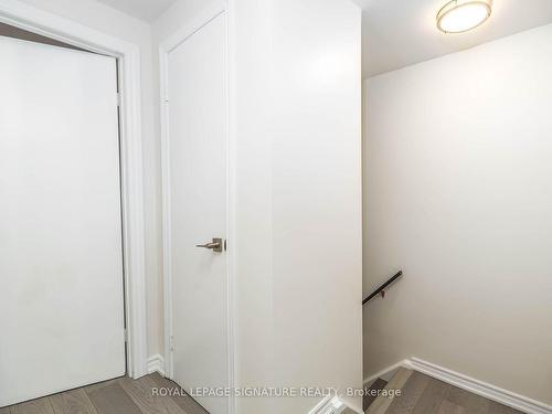 16 Corvus Starway, Toronto, ON - Indoor Photo Showing Other Room