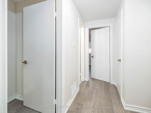 16 Corvus Starway, Toronto, ON - Indoor Photo Showing Other Room