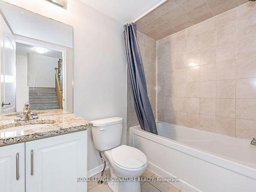 61-35 Applewood Lane, Toronto, ON - Indoor Photo Showing Bathroom