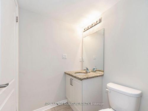 61-35 Applewood Lane, Toronto, ON - Indoor Photo Showing Bathroom