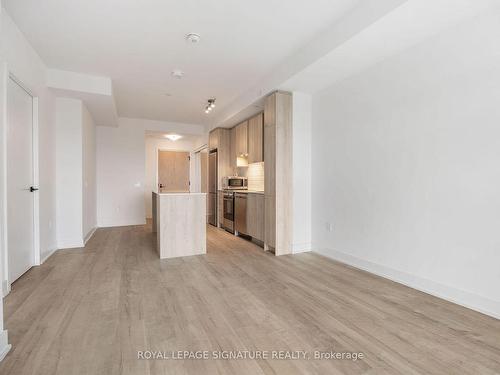 525-50 George Butchart Dr, Toronto, ON - Indoor Photo Showing Kitchen