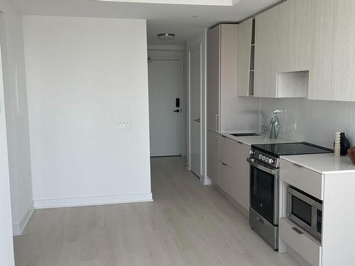 2008-3900 Confederation Pkwy, Mississauga, ON - Indoor Photo Showing Kitchen