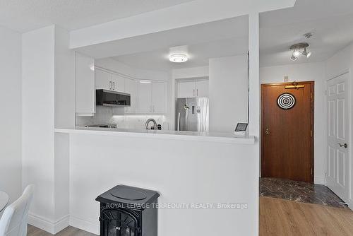 1209-2285 Lake Shore Blvd W, Toronto, ON - Indoor