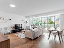 210-5500 Yonge St, Toronto, ON  - Indoor Photo Showing Living Room 