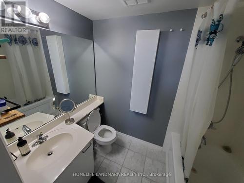 1603 - 3939 Duke Of York Boulevard, Mississauga, ON - Indoor Photo Showing Bathroom