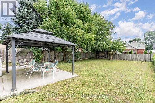 4566 Sixth Avenue, Niagara Falls, ON - Outdoor With Backyard