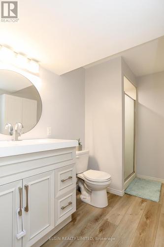 7 Willow Street, St. Thomas, ON - Indoor Photo Showing Bathroom