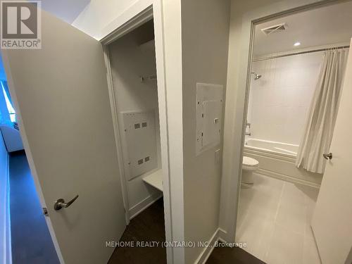 3116 - 955 Bay Street, Toronto (Bay Street Corridor), ON - Indoor Photo Showing Bathroom