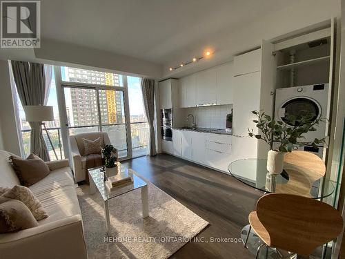 3116 - 955 Bay Street, Toronto, ON - Indoor Photo Showing Living Room