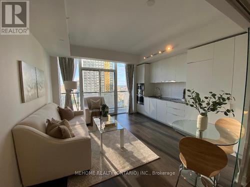 3116 - 955 Bay Street, Toronto, ON - Indoor Photo Showing Living Room