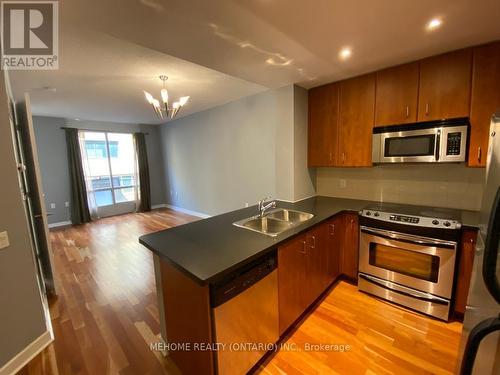 413 - 85 Bloor Street, Toronto (Church-Yonge Corridor), ON - Indoor Photo Showing Kitchen With Double Sink