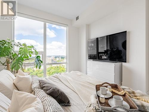 3507 - 955 Bay Street, Toronto (Bay Street Corridor), ON - Indoor Photo Showing Bedroom