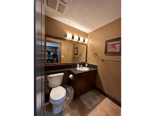 2203 - 7495 Columbia Avenue, Radium Hot Springs, BC - Indoor Photo Showing Bathroom