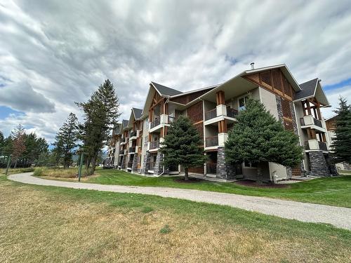 2203 - 7495 Columbia Avenue, Radium Hot Springs, BC - Outdoor