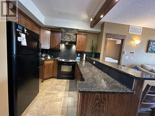 7495 Columbia Avenue Unit# 2203, Radium Hot Springs, BC - Indoor