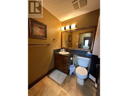 7495 Columbia  Avenue Unit# 2203, Radium Hot Springs, BC - Indoor Photo Showing Bathroom