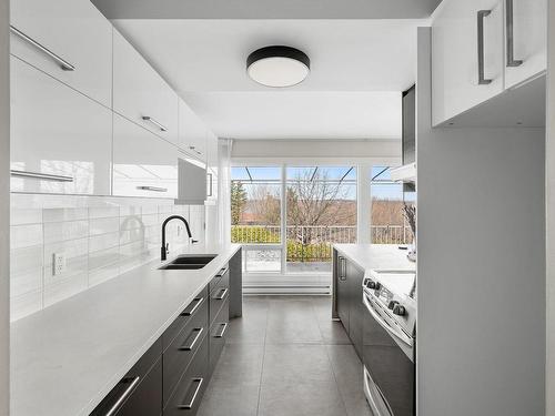 Cuisine - 890 Route Marie-Victorin, Lévis (Les Chutes-De-La-Chaudière-Ouest), QC - Indoor Photo Showing Kitchen With Double Sink With Upgraded Kitchen