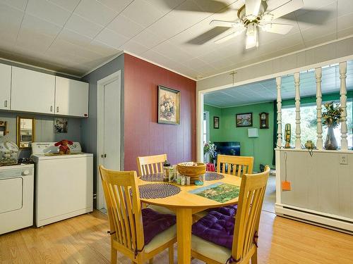 Cuisine - 58  - 60 Rue Pilon, Sainte-Adèle, QC - Indoor Photo Showing Laundry Room