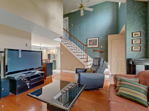 Salon - 161 Rue Marguerite-Bertaud, Boucherville, QC - Indoor Photo Showing Living Room