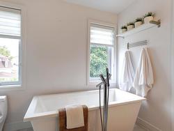 Ensuite bathroom - 