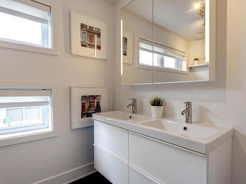 Bathroom - 3640 Rue Orléans, Brossard, QC - Indoor Photo Showing Bathroom