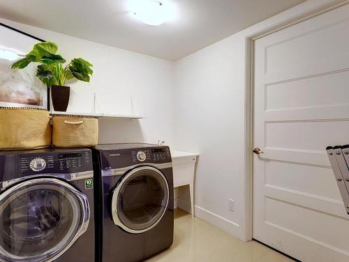 Laundry room - 3640 Rue Orléans, Brossard, QC - Indoor Photo Showing Laundry Room