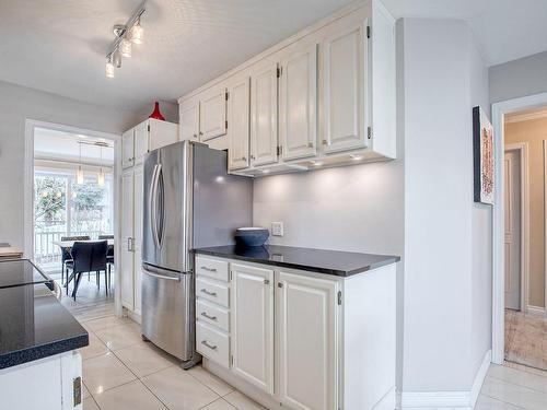 Kitchen - 370 Rue Léotable-Dubuc, La Prairie, QC - Indoor Photo Showing Kitchen