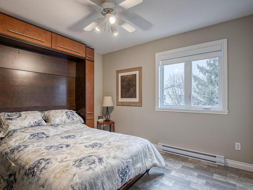 Bedroom - 370 Rue Léotable-Dubuc, La Prairie, QC - Indoor Photo Showing Bedroom