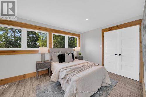 6 & 8 Macleod Estate Court, Richmond Hill (Jefferson), ON - Indoor Photo Showing Bedroom