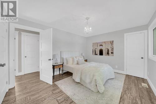 6 & 8 Macleod Estate Court, Richmond Hill (Jefferson), ON - Indoor Photo Showing Bedroom