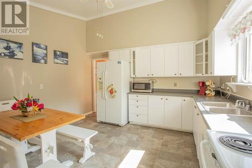 134 Main Road, Bristols Hope, NL - Indoor Photo Showing Kitchen With Double Sink