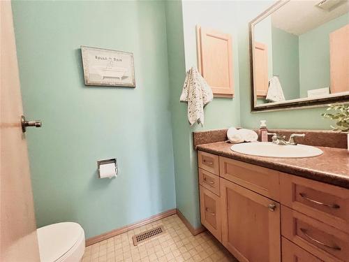 76 High Point Drive, Winnipeg, MB - Indoor Photo Showing Bathroom