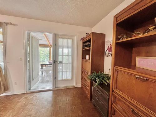 76 High Point Drive, Winnipeg, MB - Indoor Photo Showing Other Room