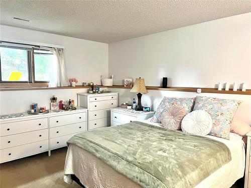 76 High Point Drive, Winnipeg, MB - Indoor Photo Showing Bedroom