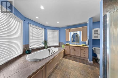 2027 Greenwood Drive, Sudbury, ON - Indoor Photo Showing Bathroom