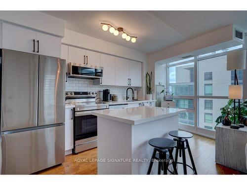 1611-215 Fort York Blvd, Toronto, ON - Indoor Photo Showing Kitchen With Stainless Steel Kitchen