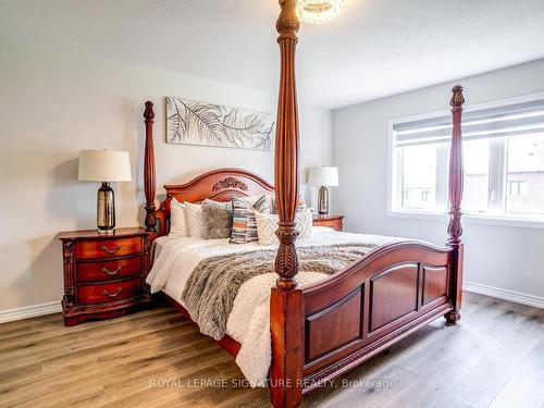 22 Westlake Cres, Bradford West Gwillimbury, ON - Indoor Photo Showing Bedroom