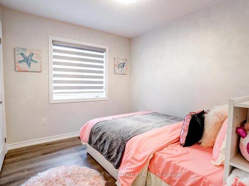 22 Westlake Cres, Bradford West Gwillimbury, ON - Indoor Photo Showing Bedroom