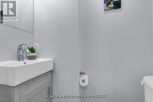 32 Nectarine Crescent, Brampton (Westgate), ON -  Photo Showing Bathroom