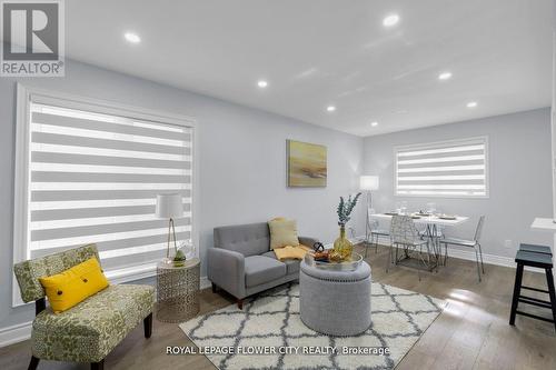 32 Nectarine Crescent, Brampton, ON - Indoor Photo Showing Living Room