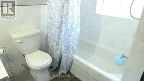 25 Niagara Street, Hamilton (Industrial Sector), ON - Indoor Photo Showing Bathroom