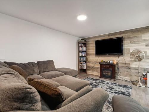 Salle familiale - 5 Imp. Claude-Charlebois, Gatineau (Masson-Angers), QC - Indoor Photo Showing Living Room