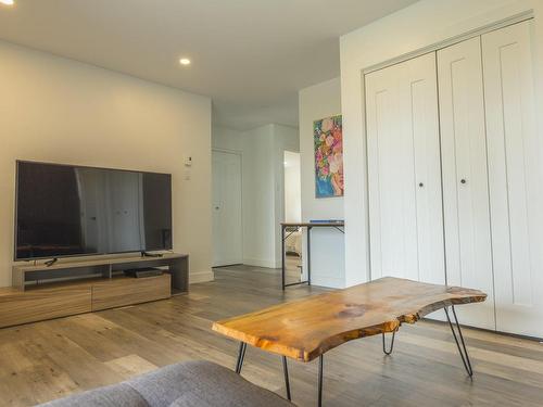 Family room - 1578 Ch. Des Hauts-Bois, Saint-Irénée, QC - Indoor Photo Showing Living Room