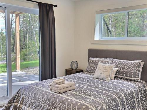 Bedroom - 1578 Ch. Des Hauts-Bois, Saint-Irénée, QC - Indoor Photo Showing Bedroom