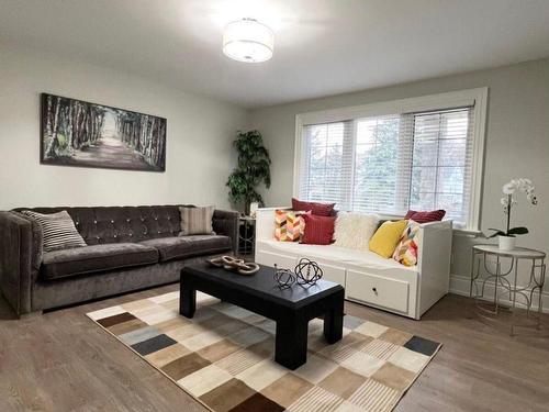 52 Cree Ave, Toronto, ON - Indoor Photo Showing Living Room