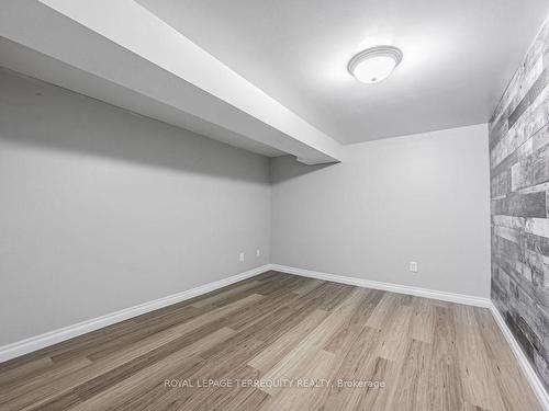 1105 Norman Cres, Oshawa, ON - Indoor Photo Showing Other Room