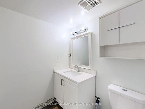 1003-18 Knightsbridge Rd, Brampton, ON - Indoor Photo Showing Bathroom