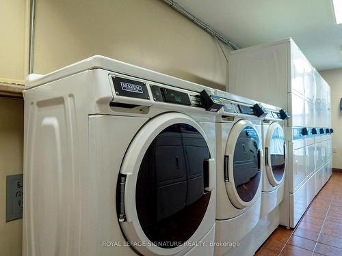 1003-18 Knightsbridge Rd, Brampton, ON - Indoor Photo Showing Laundry Room