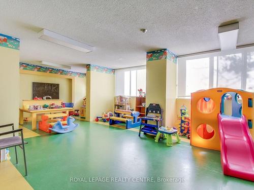 705-3590 Kaneff Cres, Mississauga, ON - Indoor Photo Showing Other Room